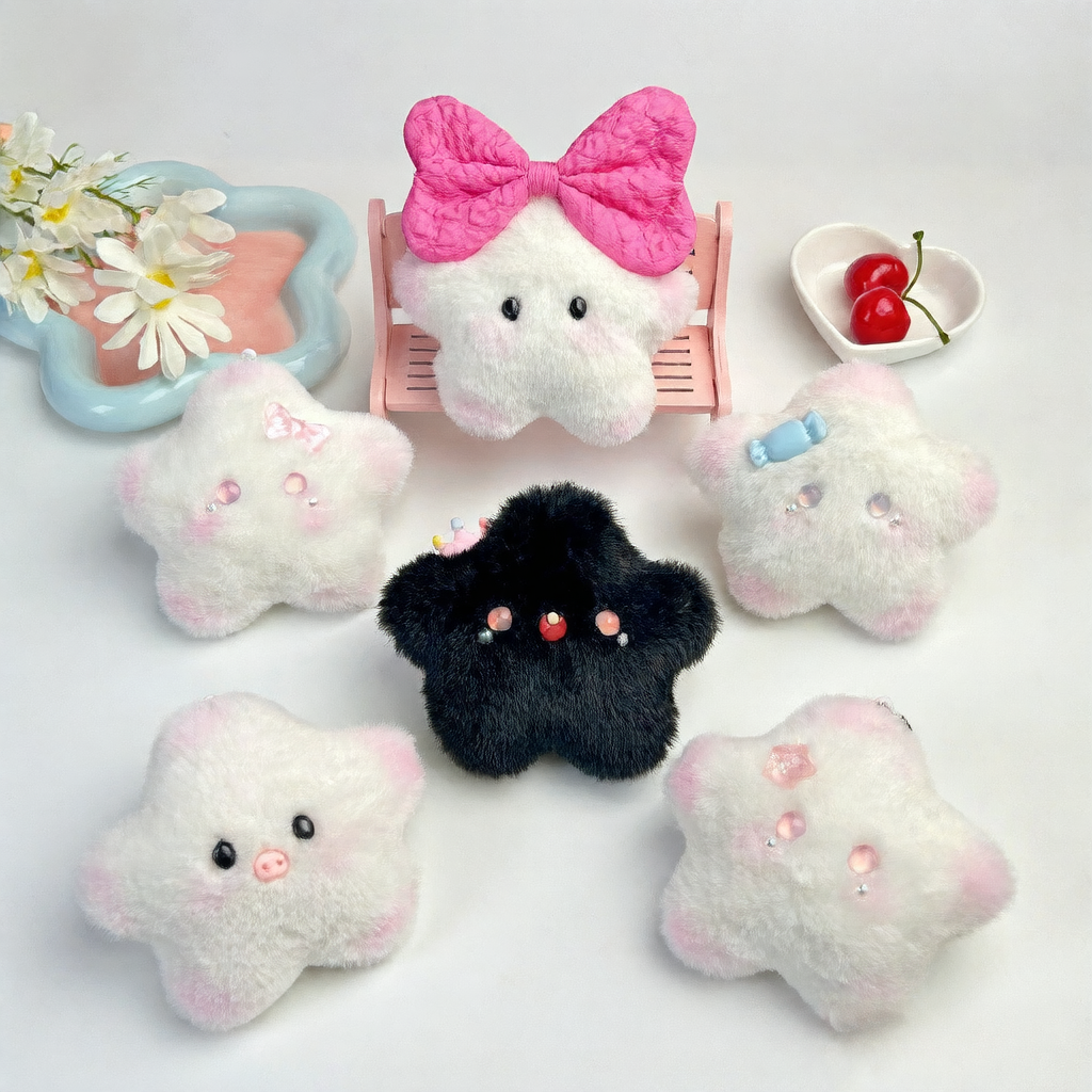 Cute Plush Star Squeaky Toy Keychain for Cats & Dogs ? Soft Interactive Pet Toy for Playtime & Chewing